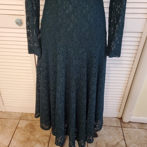 Betsy's Things Vintage Elegant Green Lace Dress, Size Small - Picture 9 of 12